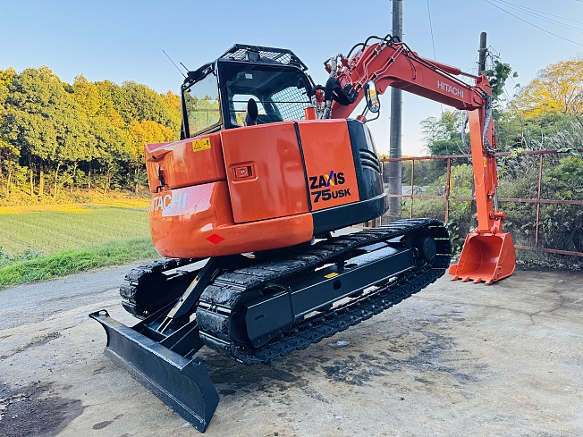 HITACHI ZX75USK-5B (Excavators) at Chiba, Japan | Buy used