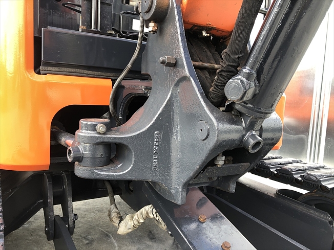 日立建機 ZX20U-5A | 兵庫県のミニ油圧ショベル(ミニユンボ