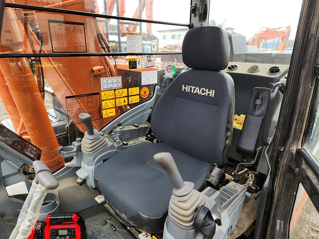 HITACHI ZX120-7 (Excavators) at Chiba, Japan | Buy used Japanese