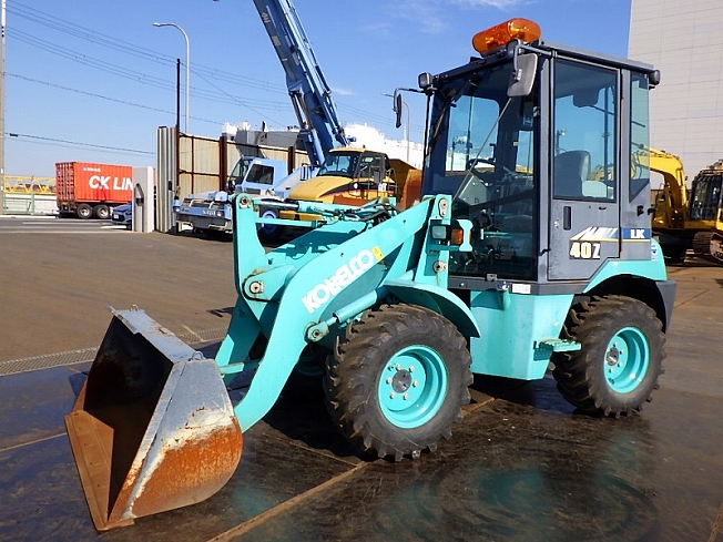 コベルコ建機 LK40Z-5 | 兵庫県のタイヤショベル(ホイールローダー
