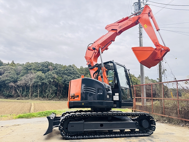 ちえぞう HITACHI ZX75UR-5B (Excavators) at Chiba, Japan | Buy used Japanese