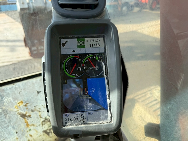 日立建機 ZX135US-6 | 長野県の油圧ショベル(ユンボ) | BIGLEMON