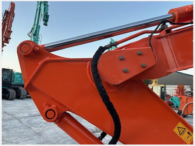 HITACHI ZX75US-5B (Excavators) at Chiba, Japan | Buy used Japanese