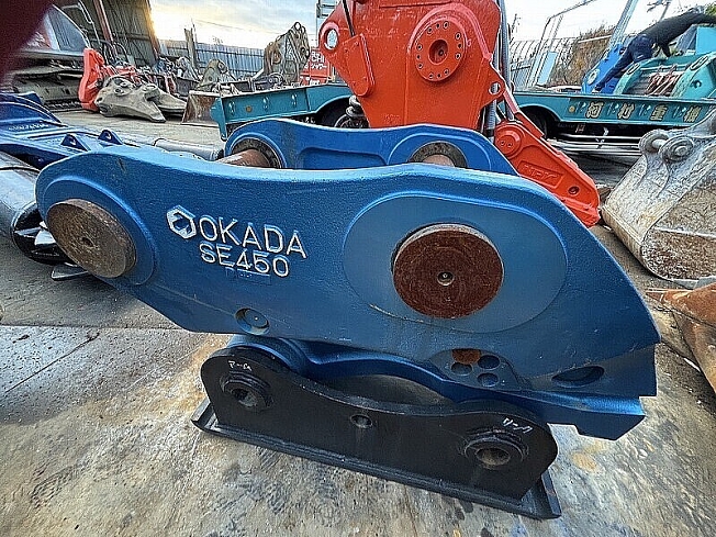 日立建機ZAXIS 1000K470LCH用　オカダアイヨン　クイックカプラー 日立建機ZAXIS 1000K470LCH用オカダアイヨンクイックカプラー