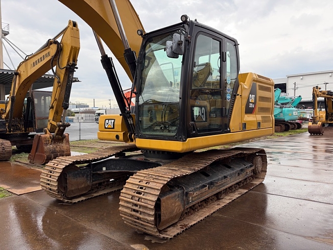 CATERPILLAR 320-07B (Excavators) at Fukuoka, Japan | Buy used