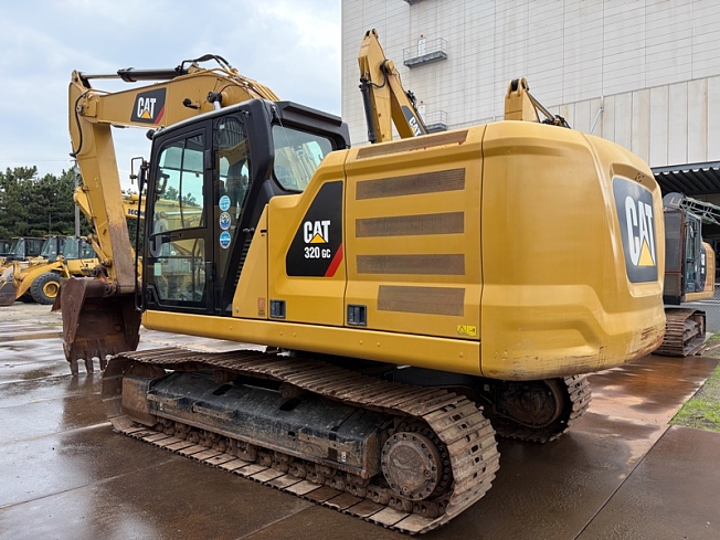 CATERPILLAR 320-07B (Excavators) at Fukuoka, Japan | Buy used