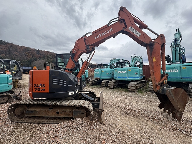 古文の<超>重点 新車納入実績】日立建機ミニ油圧ショベル「ZX55UR-5B」のご紹介