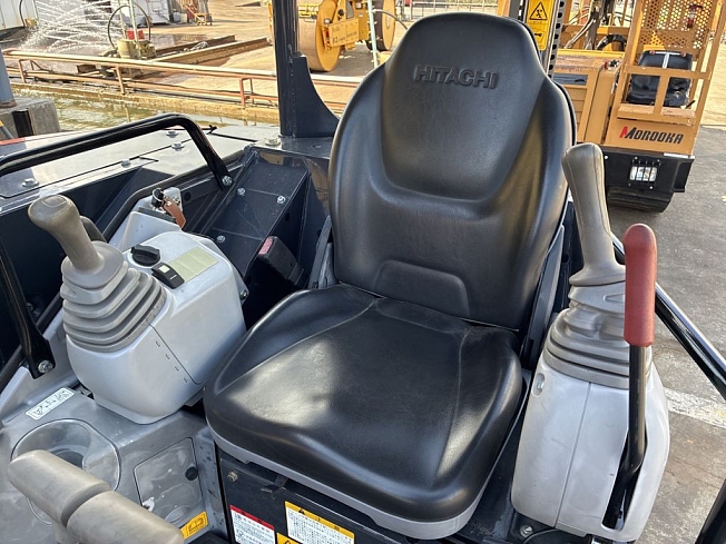 HITACHI ZX40U-5B (Mini excavators) at Hyogo, Japan | Buy used
