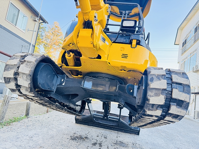 KOMATSU PC30MR-5 ミニ油圧ショベル 1:32 KOMATSU PC30MR-5 ミニ油圧ショベル 1:32 - メルカリ