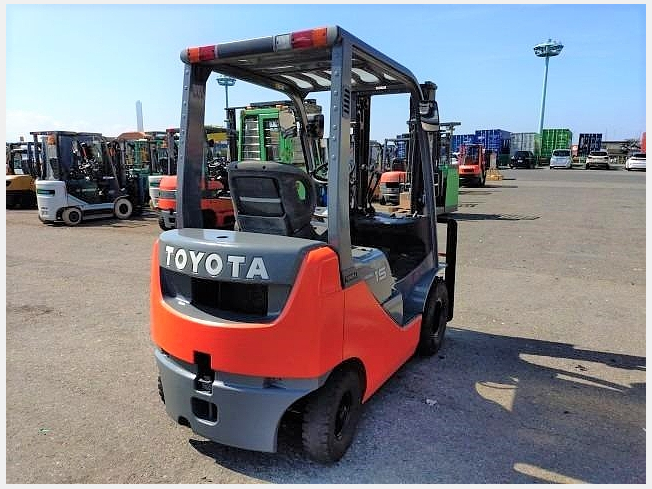 TOYOTA 02-8FG15 (Forklifts) at Osaka, Japan | Buy used Japanese