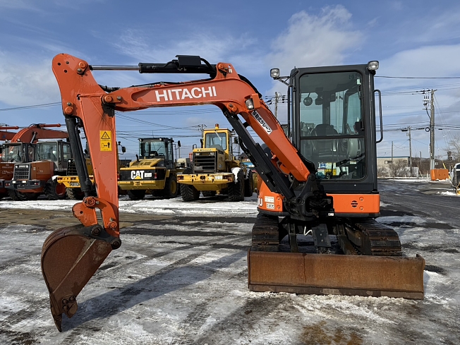 日立建機 ZX30U-5B | 北海道のミニ油圧ショベル(ミニユンボ