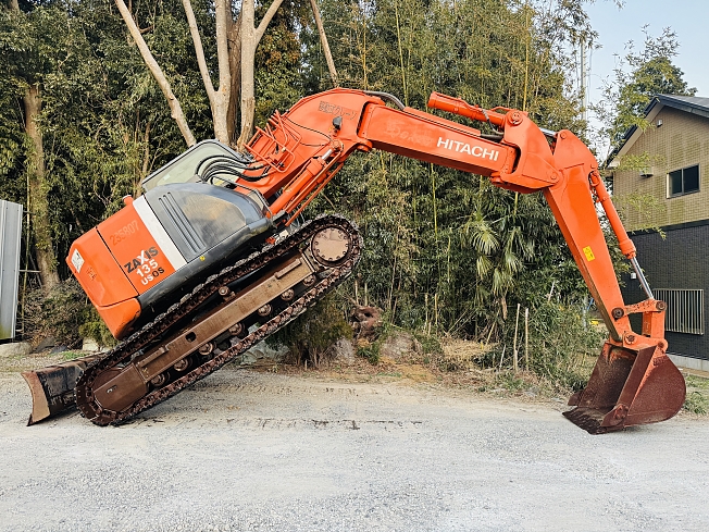 HITACHI ZX135USOS-3 (Excavators) at Chiba, Japan | Buy used