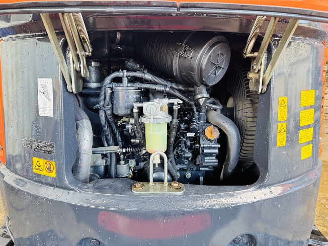 日立建機 ZX30UR-3 | 千葉県のミニ油圧ショベル(ミニユンボ