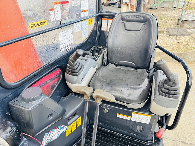 日立建機 ZX30UR-3 | 千葉県のミニ油圧ショベル(ミニユンボ