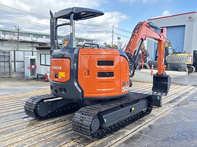 日立建機 ZX50U-5B | 兵庫県のミニ油圧ショベル(ミニユンボ