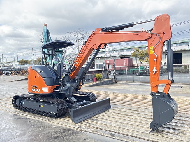 日立建機 ZX50U-5B | 兵庫県のミニ油圧ショベル(ミニユンボ