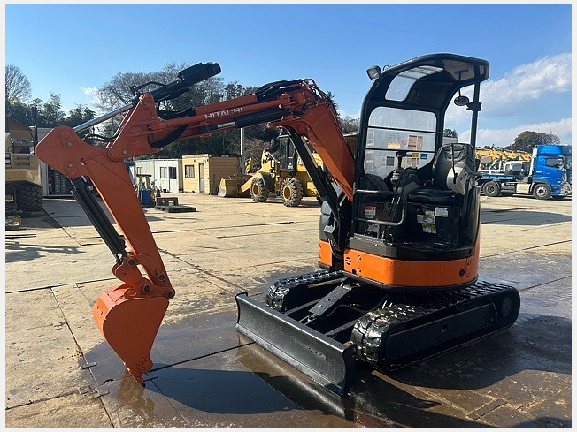 日立建機 ZX30UR-5B | 千葉県のミニ油圧ショベル(ミニユンボ