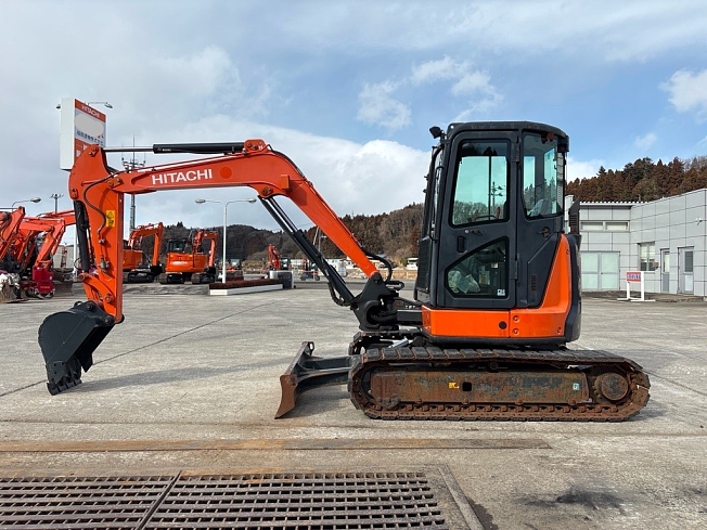 日立建機 ZX50U-5B | 福島県のミニ油圧ショベル(ミニユンボ