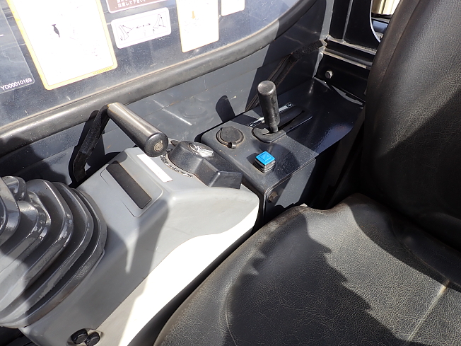 日立建機 ZX20UR-5A | 長野県のミニ油圧ショベル(ミニユンボ