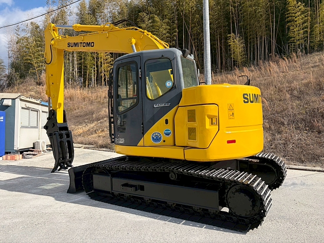 SUMITOMO SH135X-3B (Excavators) at Osaka, Japan | Buy used