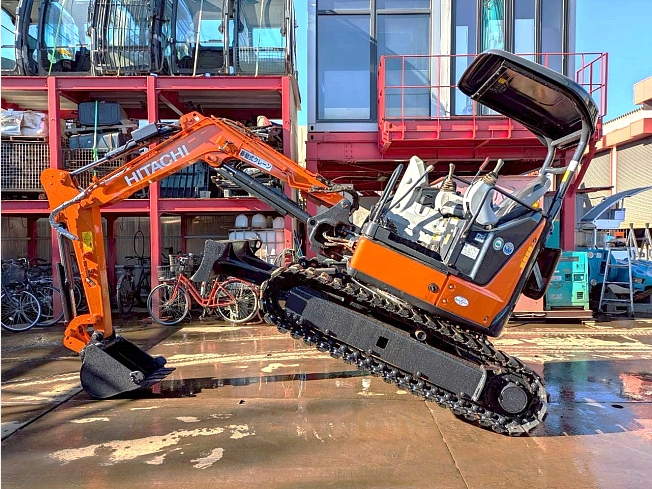 日立建機 ZX30U-5B | 千葉県のミニ油圧ショベル(ミニユンボ