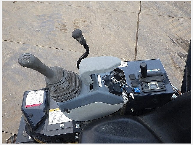 日立建機 ZX17U-5A | 千葉県のミニ油圧ショベル(ミニユンボ