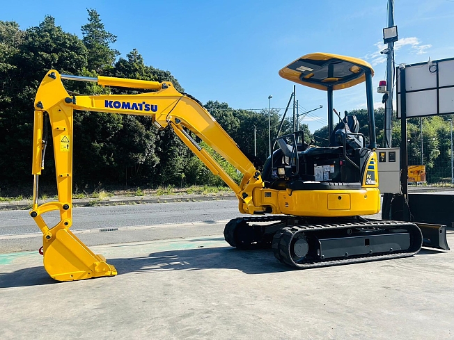 KOMATSU PC30MR-5 (Mini excavators) at Chiba, Japan | Buy used