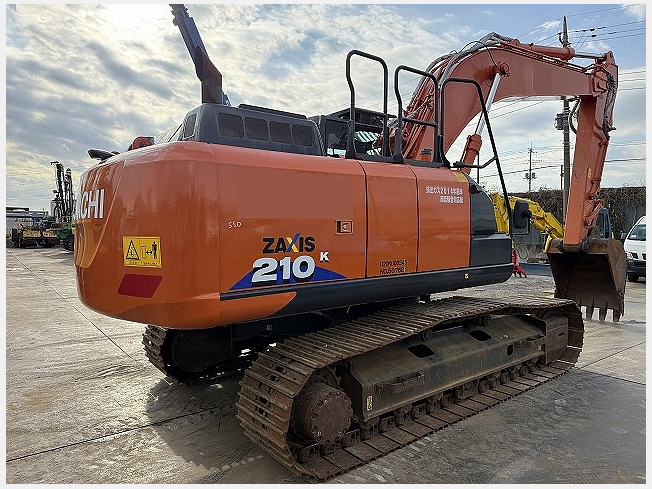 HITACHI ZX210K-6 (Excavators) at Chiba, Japan | Buy used Japanese