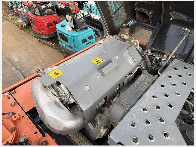 HITACHI ZX210K-6 (Excavators) at Chiba, Japan | Buy used Japanese