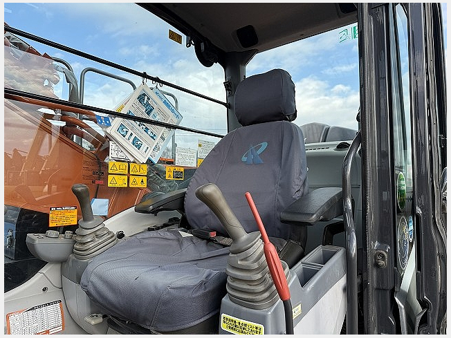 HITACHI ZX210K-6 (Excavators) at Chiba, Japan | Buy used Japanese