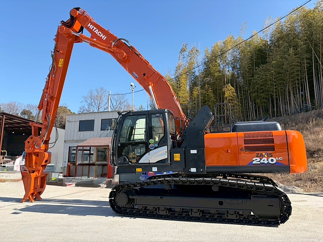 HITACHI ZX240LC-6 (Excavators) at Osaka, Japan | Buy used Japanese