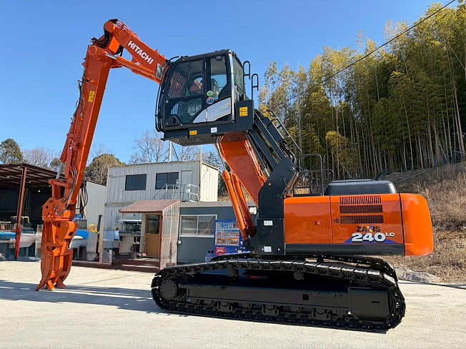HITACHI ZX240LC-6 (Excavators) at Osaka, Japan | Buy used Japanese