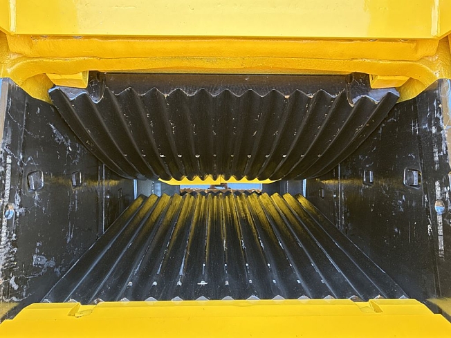 コマツ BR380JG-1E0 | 兵庫県の環境機械 | BIGLEMON（ビッグレモン