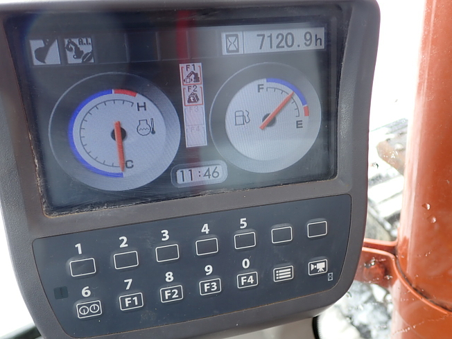 日立建機 ZX135US-3 | 北海道の油圧ショベル(ユンボ) | BIGLEMON