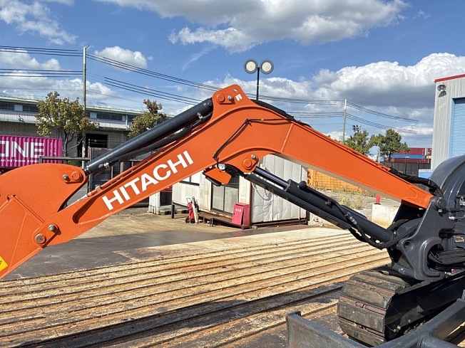 日立建機 ZX40U-5B | 兵庫県のミニ油圧ショベル(ミニユンボ