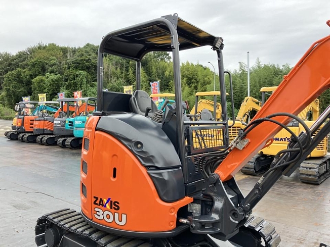 チョビ HITACHI ZX30U-5B (Mini excavators) at Aichi, Japan | Buy used