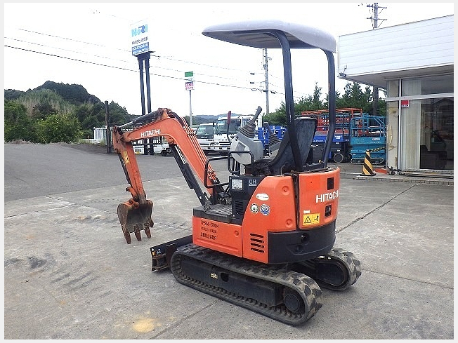 日立建機 ZX17U-5A | 茨城県のミニ油圧ショベル(ミニユンボ