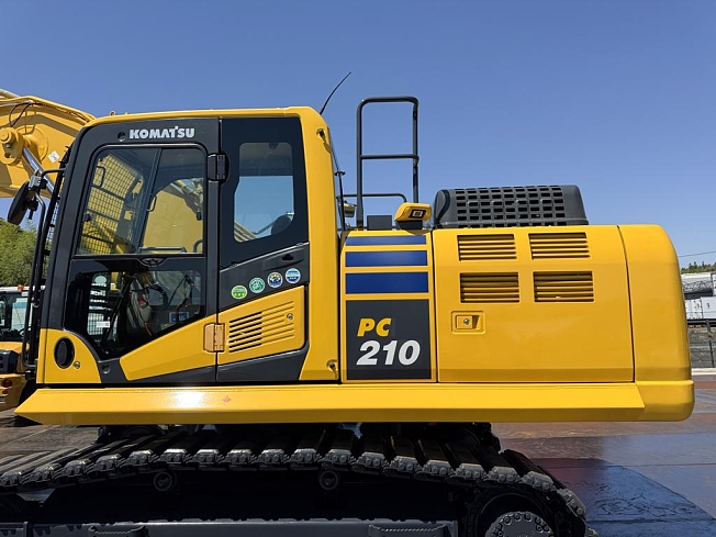 ★コマツ★パワーショベル★ユンボ★KOMATSU★非売品★PC210 コマツ PC210-11 | 愛知県の油圧ショベル(ユンボ) | BIGLEMON（ビッグ