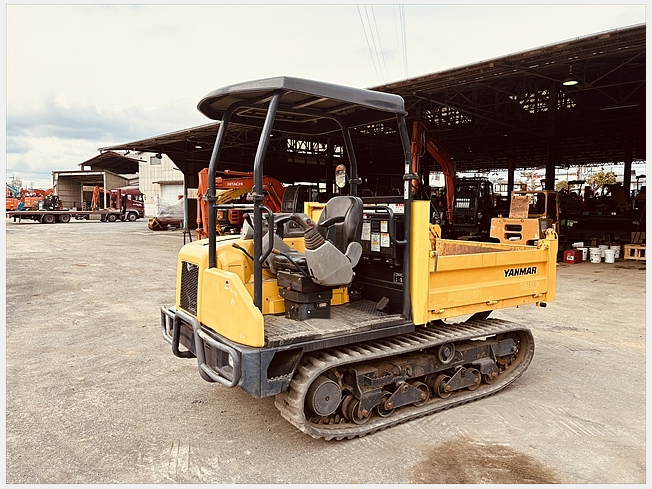 ヤンマー C30R-3 三方開きﾍﾞｯｾﾙ仕様 | 岡山県のキャリアダンプ