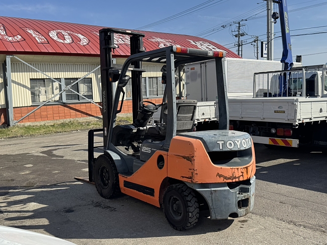 トヨタ5FGL20 フォークリフト トヨタ 8FD25 | 北海道のフォークリフト | BIGLEMON（ビッグレモン