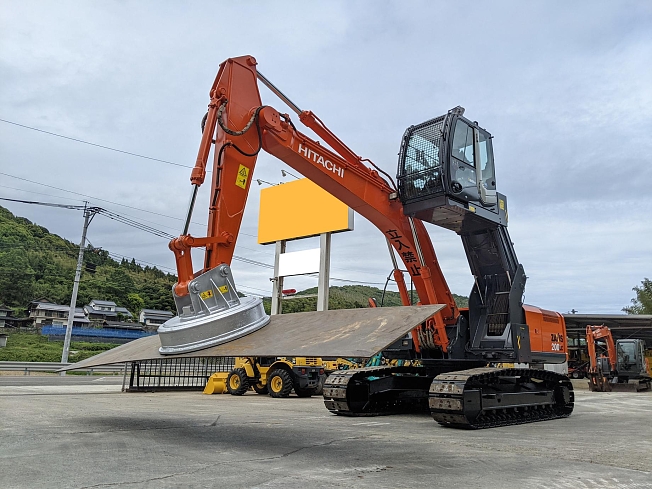 HITACHI ZX200LC-3 (Excavators) at Oita, Japan | Buy used Japanese