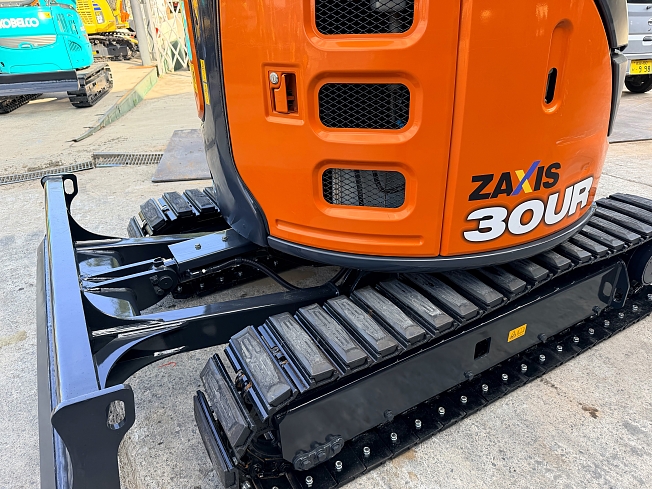 日立建機 ZX30UR-5B | 千葉県のミニ油圧ショベル(ミニユンボ