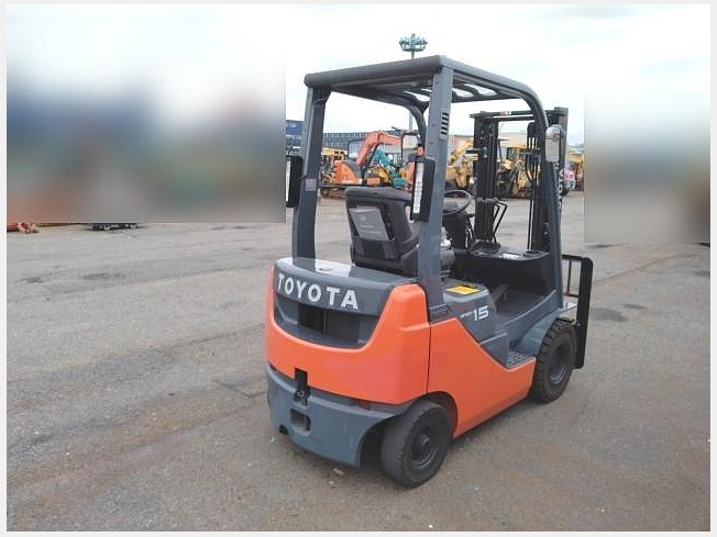 TOYOTA 02-8FGL15 (Forklifts) at Osaka, Japan | Buy used Japanese