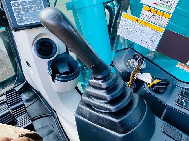 KOBELCO SK125SR-3 (Excavators) at Saitama, Japan | Buy used