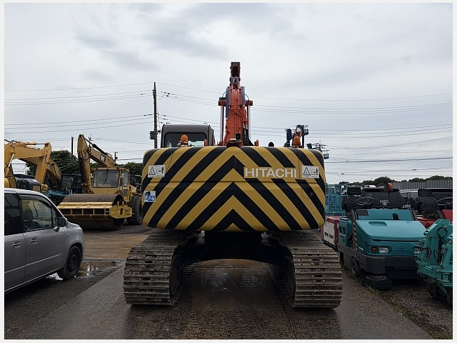 HITACHI ZX225USR (Excavators) at Chiba, Japan | Buy used Japanese
