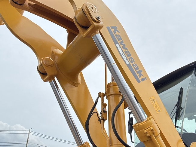 川崎重工業 80Z7 | 兵庫県のタイヤショベル(ホイールローダー