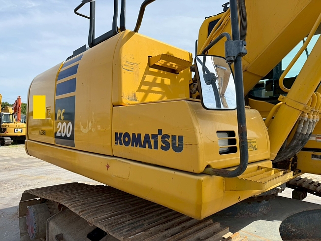 KOMATSU PC200-10 (Excavators) at Chiba, Japan | Buy used Japanese