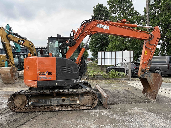 HITACHI ZX75US-5B (Excavators) at Saitama, Japan | Buy used