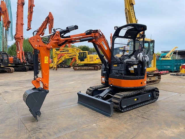 HITACHI ZX30UR-5B (Mini excavators) at Aichi, Japan | Buy used