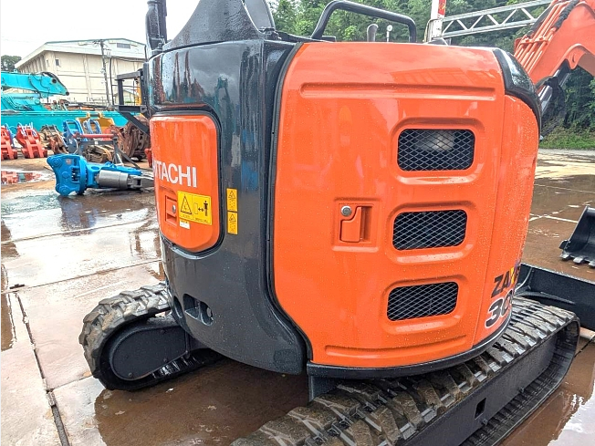 日立建機 ZX30U-5A | 千葉県のミニ油圧ショベル(ミニユンボ